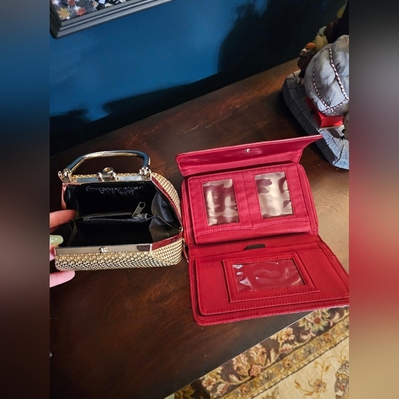 Small Handbag & Large Wallet - Picture 6 of 10